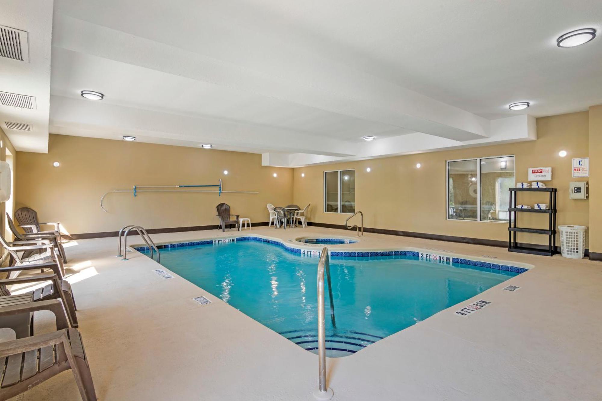 Comfort Suites Брансвік Екстер'єр фото