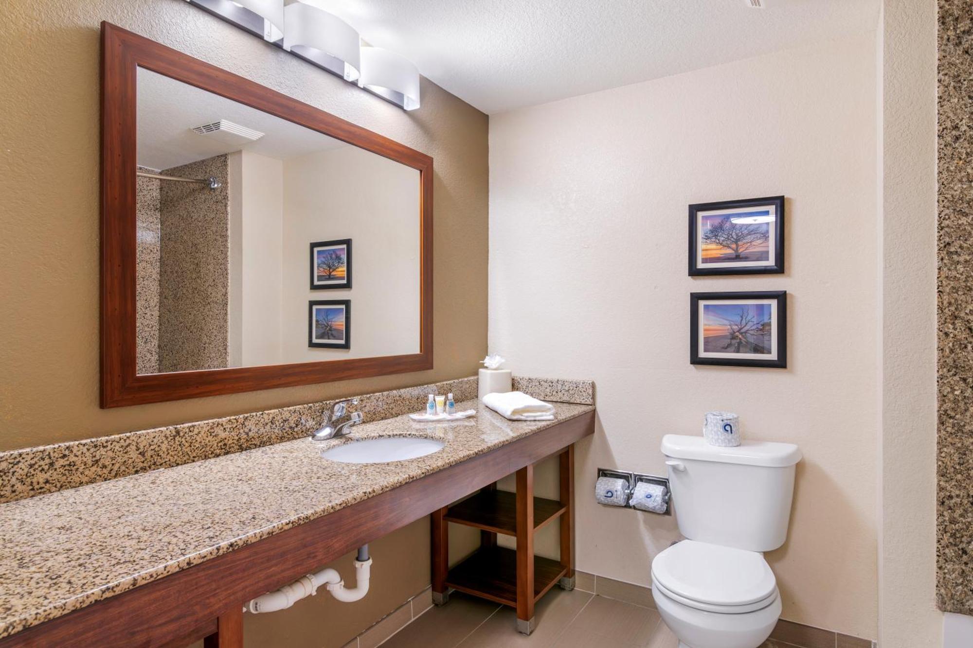 Comfort Suites Брансвік Екстер'єр фото